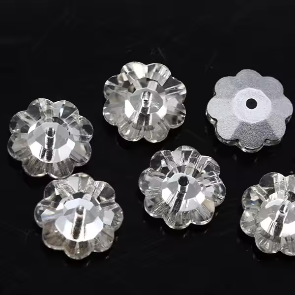 WHITE COLOR CENTER HOLE CRSYTAL FLOWER