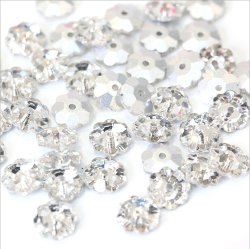 WHITE COLOR CENTER HOLE CRSYTAL FLOWER