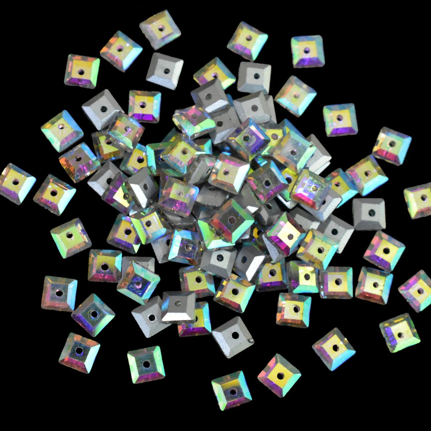 AB COLOR CENTER HOLE CRSYTAL SQUARE