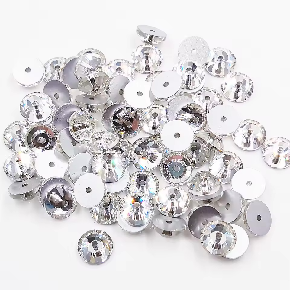 WHITE COLOR CENTER HOLE BETAKI / RHINESTONE